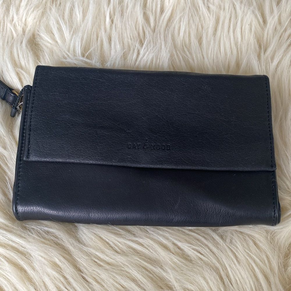 Elegant Black Quality Leather 2-in-One Clutch Wallet NWT